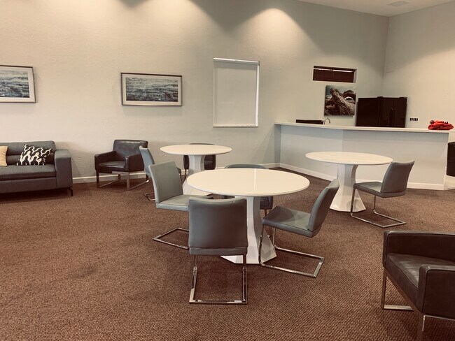 Building Photo - 3532 NW 29th Ct