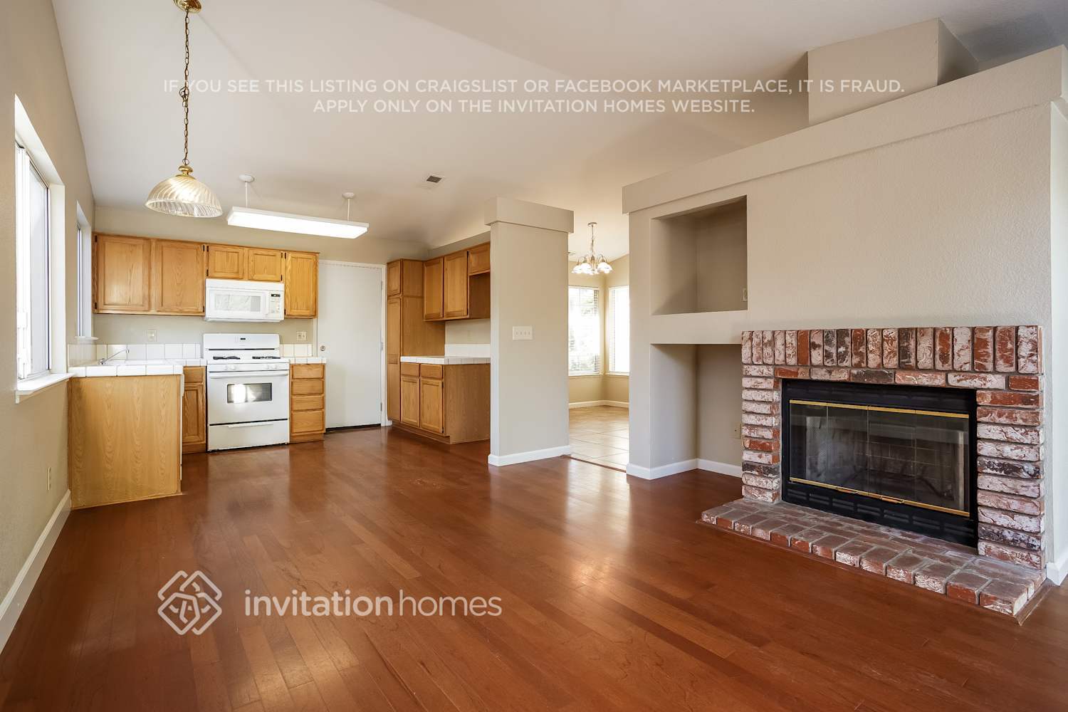 Building Photo - 14510 Cedar Valley Dr