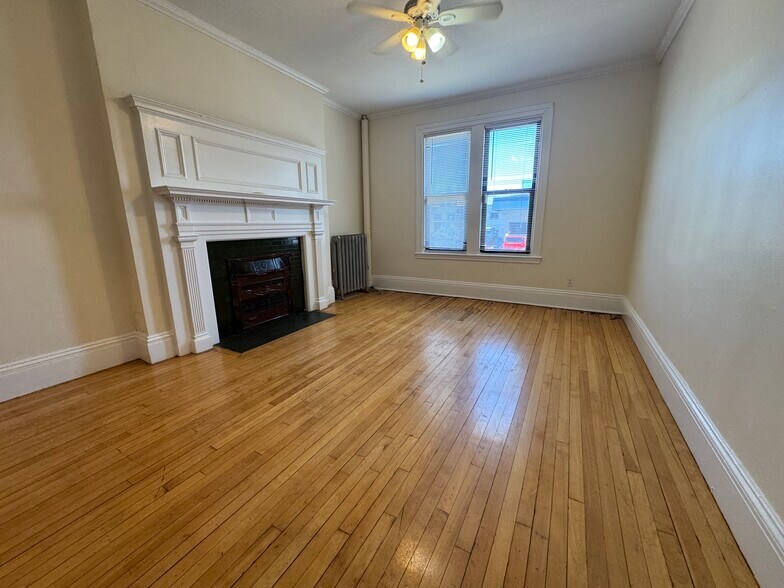 Primary Photo - 421 Cambridge St