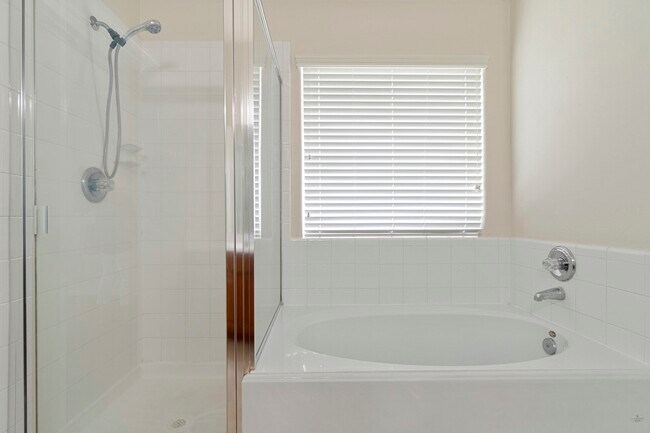 Building Photo - 615 Timberstand Ln