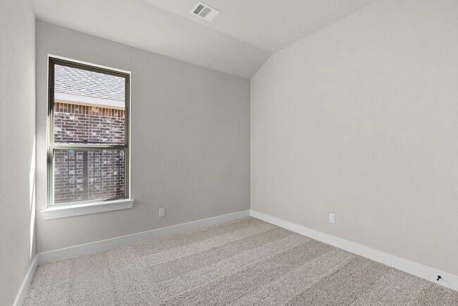 Building Photo - 2216 Inglenook Grv Dr