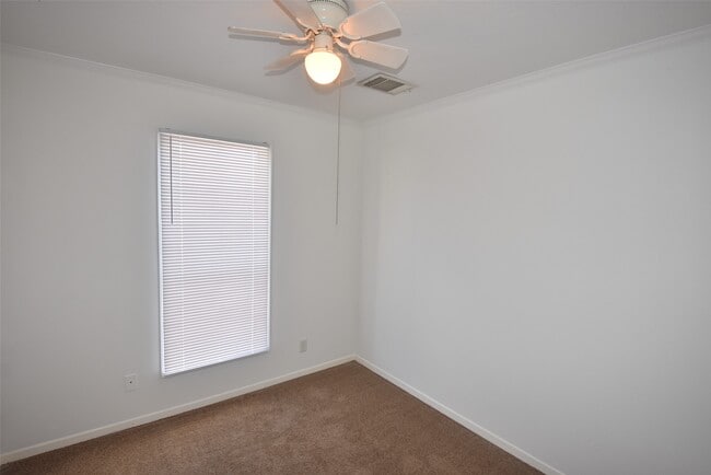 Building Photo - 10010 Sugarvine Ln