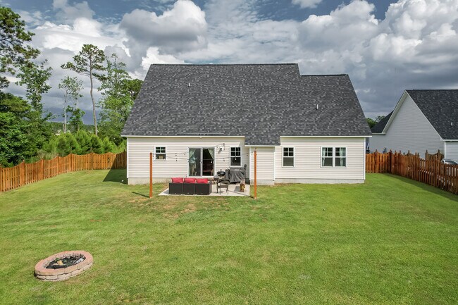 Building Photo - 425 Sea Buoy Ln