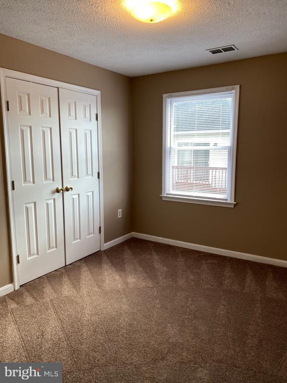 Building Photo - 1284 S Ox Rd