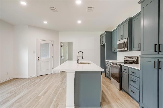 Building Photo - 3815 Silver Creek Ct