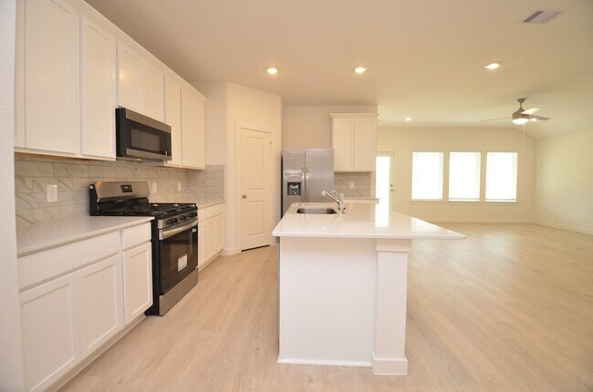 Building Photo - 31103 Warwick Coast Ct