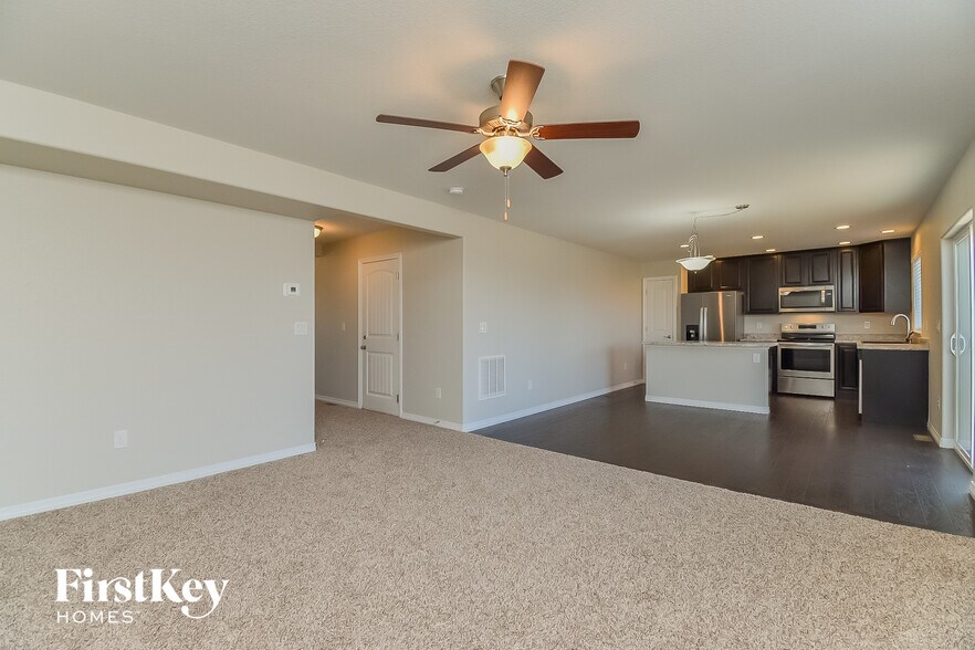 Building Photo - 10913 Nolin Dr