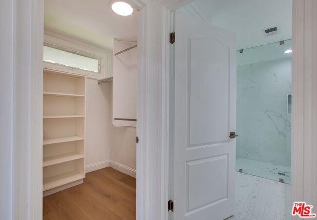 Building Photo - 10221 Briarwood Dr