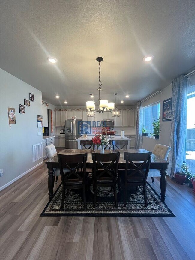 Building Photo - 13621 Crane Ct