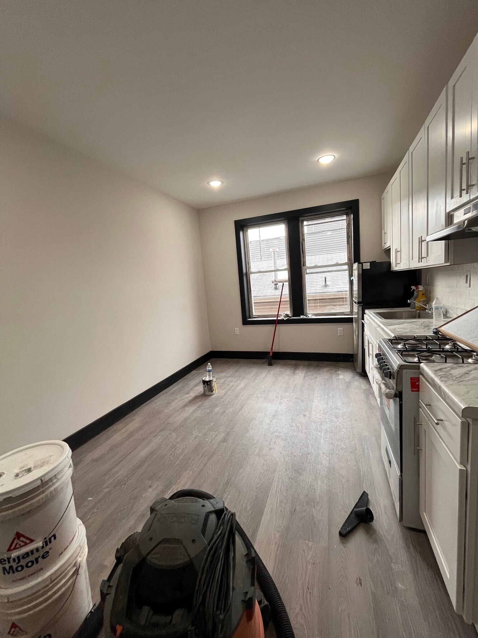 55 Lincoln 306 - 968 Summit Ave