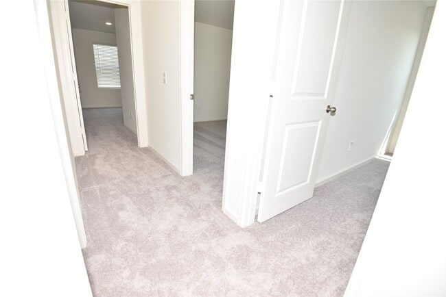 Building Photo - 21650 Cottage Ln