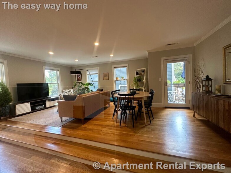 Building Photo - 16 Linden Ave