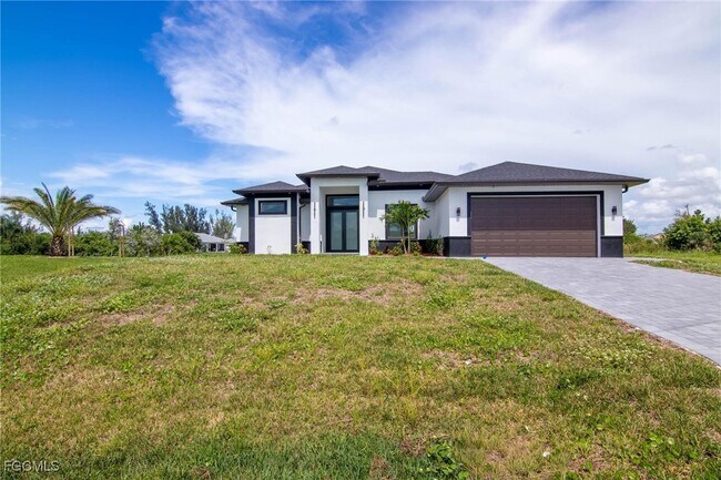 Building Photo - 829 NW 29th Ave