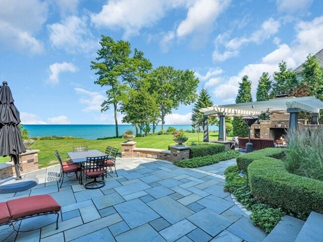 Building Photo - 106 Michigan Ct