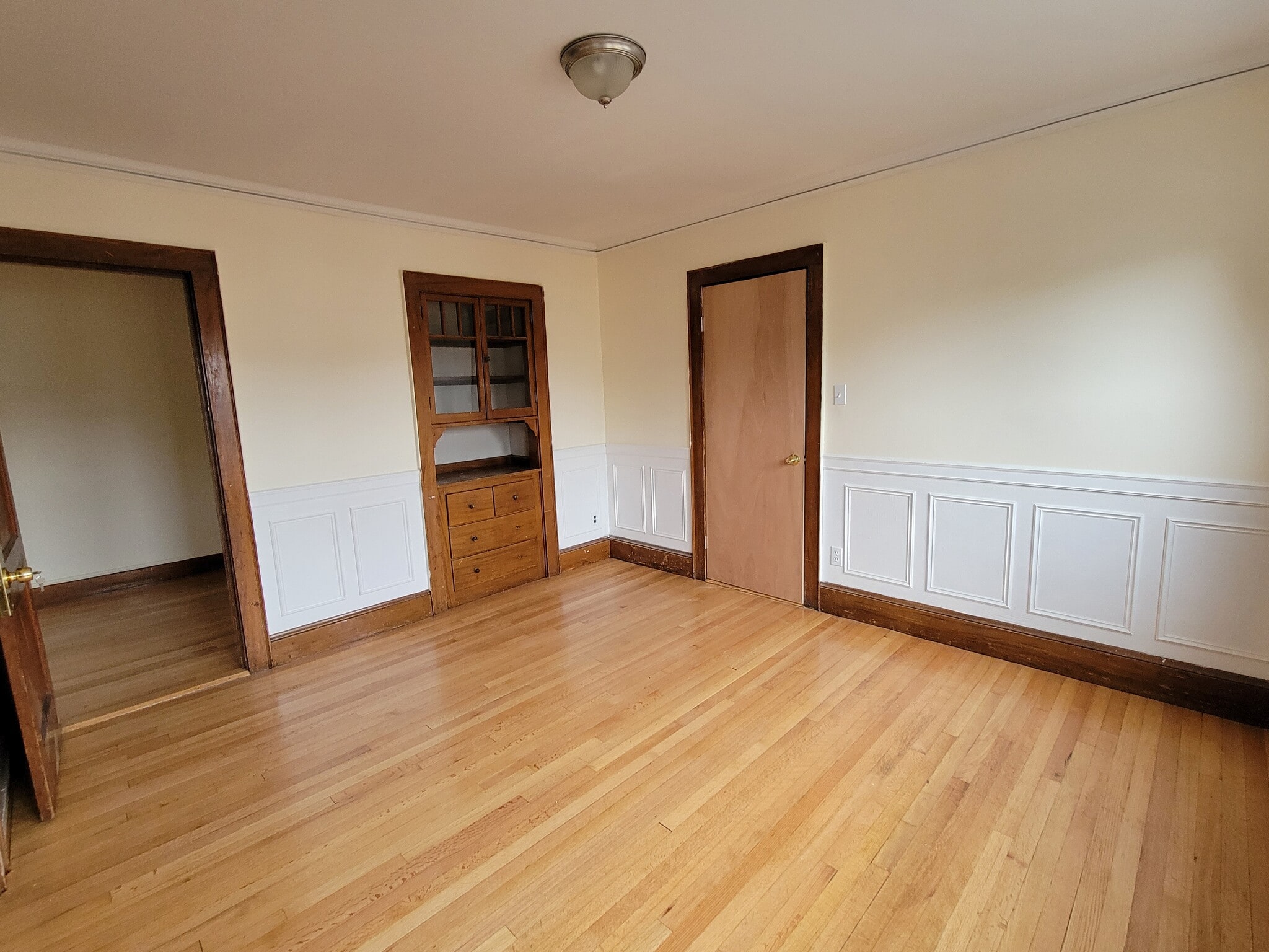 Building Photo - 52 Nixon St