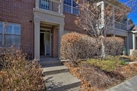 Building Photo - 775 N Roslyn St