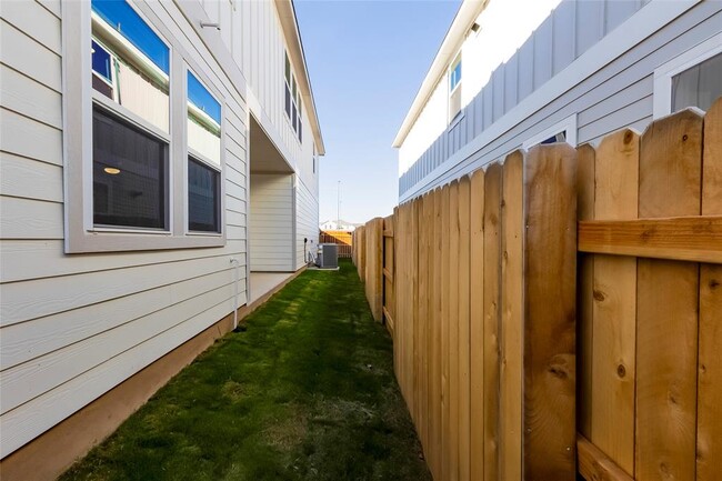 Building Photo - 2066 Alice Jay Wy