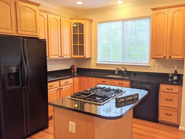 Building Photo - 1616 Benoli Ct