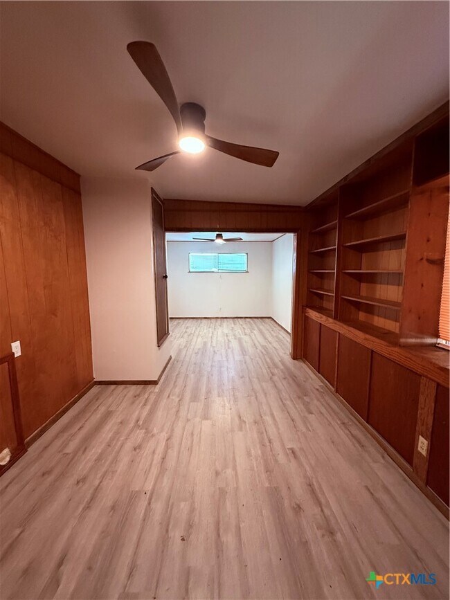 Building Photo - 2218 Terrace Dr
