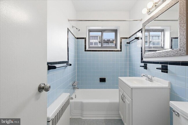 Building Photo - 1200 S Arlington Ridge Rd