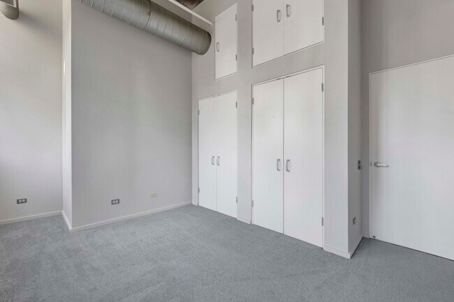 Building Photo - 1528 S Wabash Ave