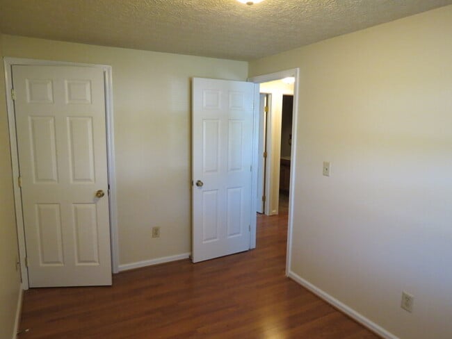 Building Photo - 1768 Hollow Run Dr