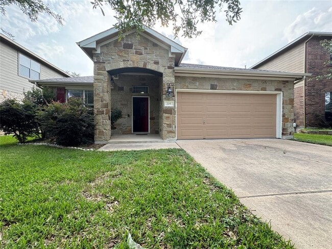 Primary Photo - 205 Saddle Ridge Dr