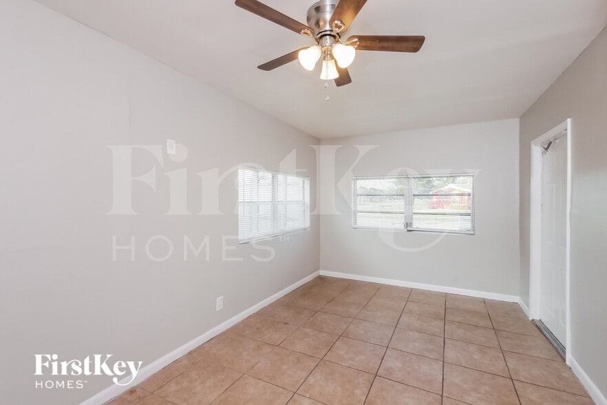 Building Photo - 3010 NW 187th St