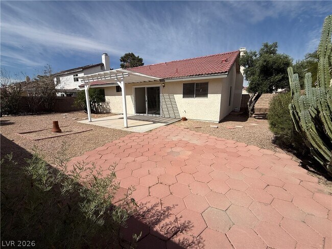 Building Photo - 4308 Apex Dr