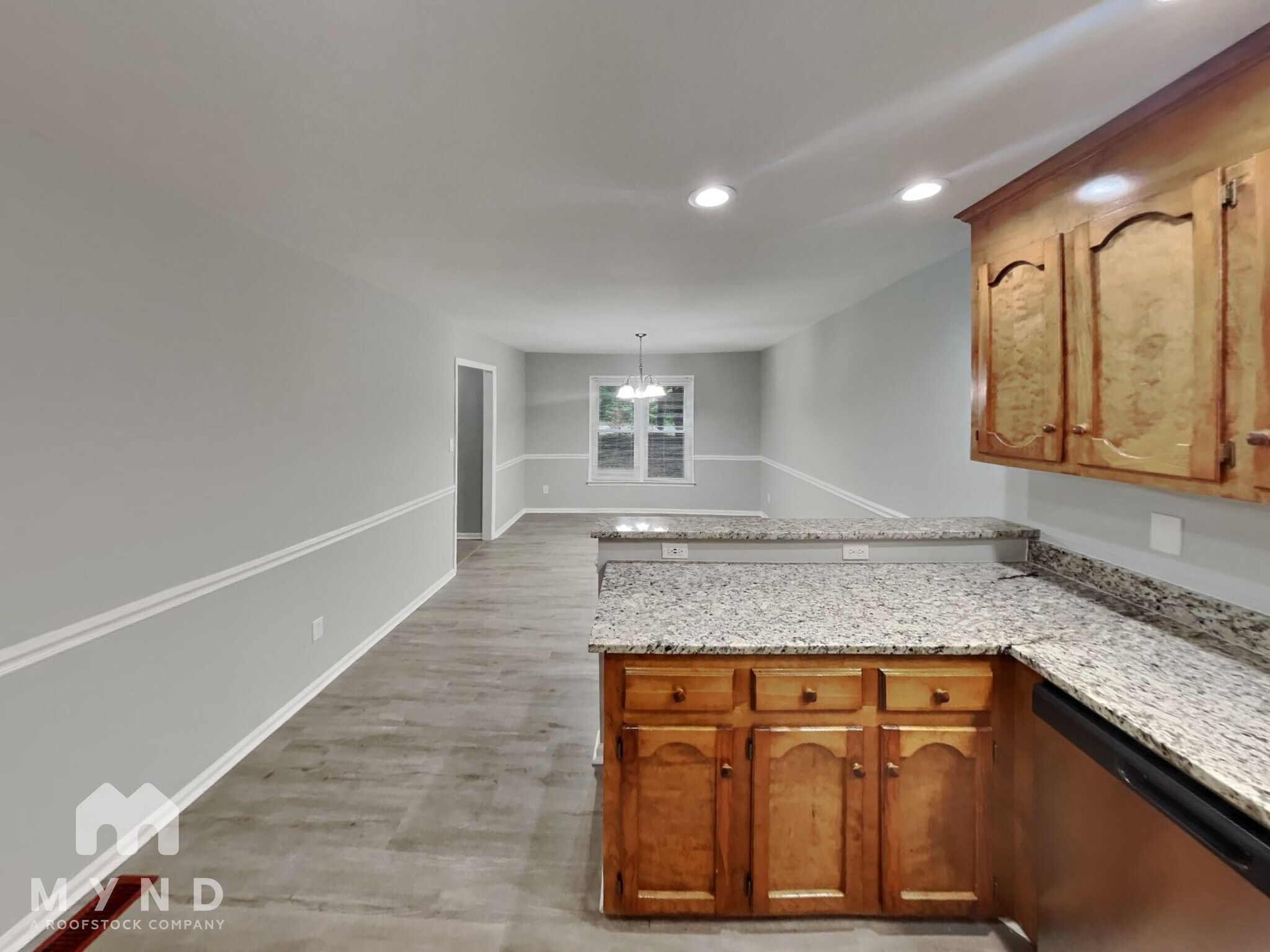 Building Photo - 4620 Hickory Grove Rd