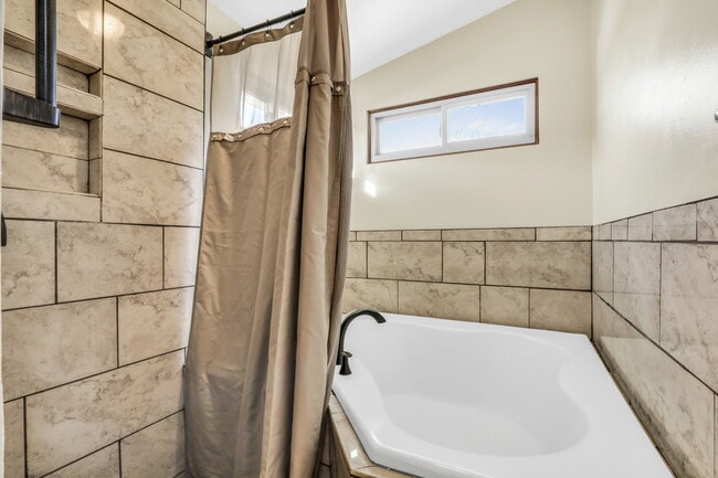 Building Photo - 1223 S Elder Ln