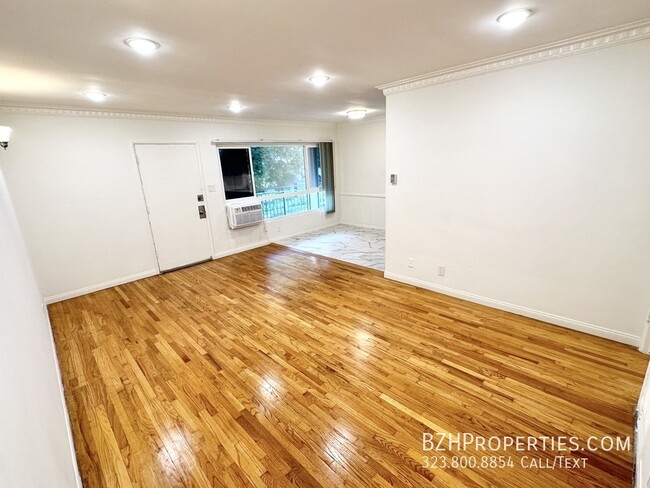 Building Photo - Brand New Renovated 1Bedroom 1Bathroom In ...