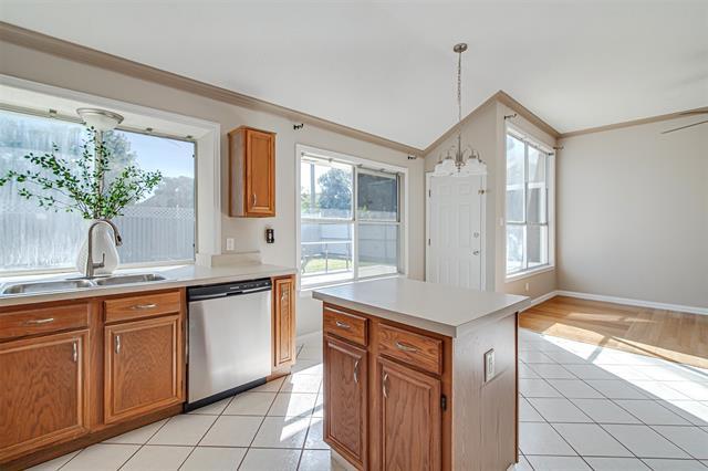 Building Photo - 5803 Lakeway Ct