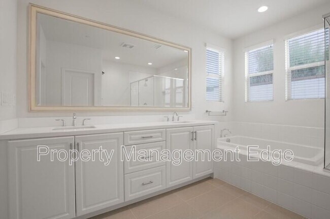 Building Photo - 662 Gemstone Dr