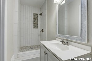 Building Photo - 1932 W Huisache Ave