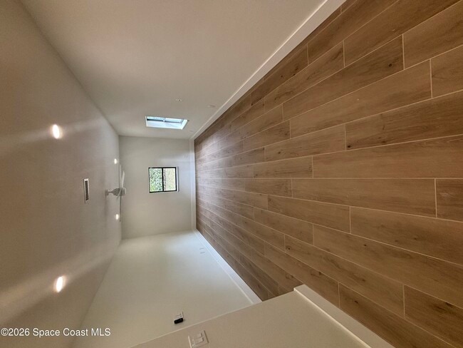 Building Photo - 6335 S Tropical Trail