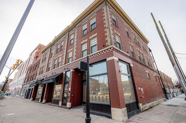 Building Photo - Fully Furnished 1 Bedroom in the heart of Short North!