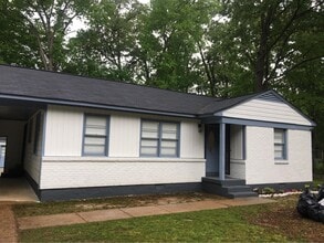 Building Photo - 1411 Whitten Rd