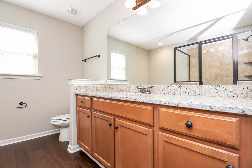 Building Photo - 9429 Darren Cir S