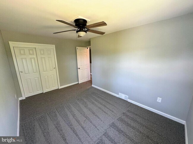 Building Photo - 1015 Alcyon Dr