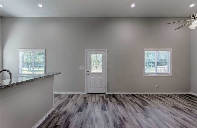 Building Photo - 10818 Royal Adrian Dr