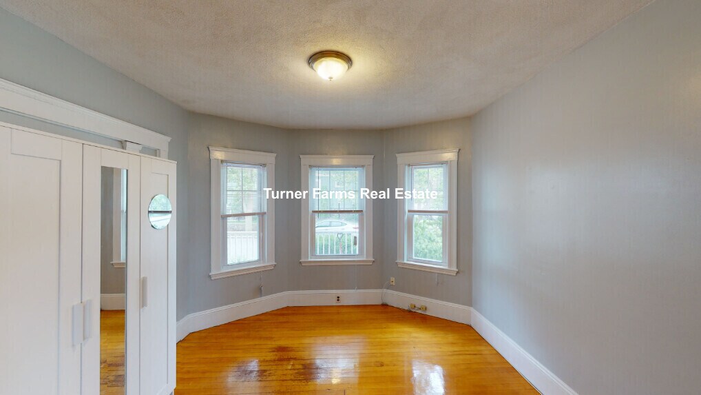 Building Photo - 117 Hillsdale Rd