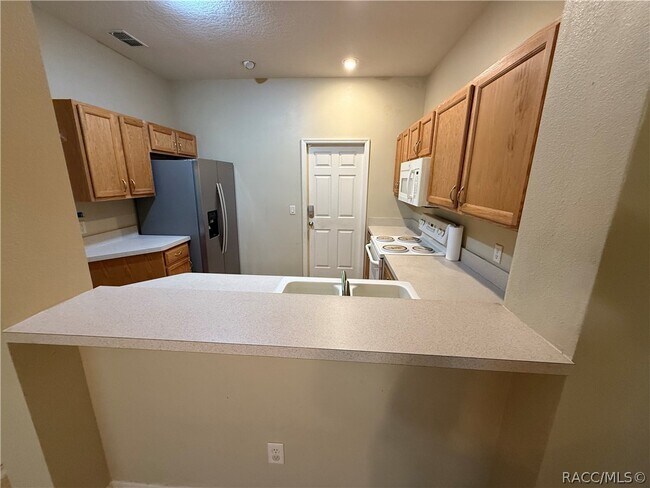 Building Photo - 1658 W Spring Meadow Loop