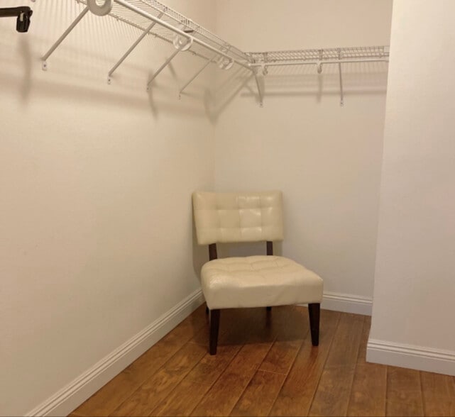 Building Photo - 13668 Amberview Pl