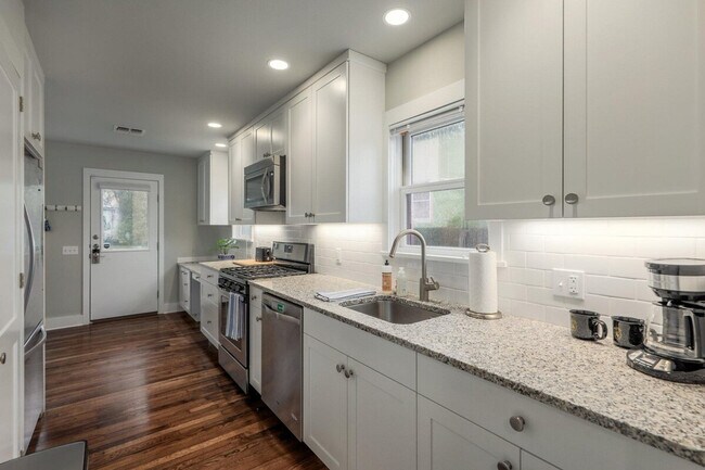 Building Photo - 810 Ethel St