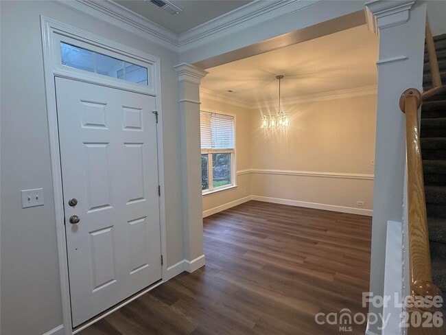 Building Photo - 9235 Island Overlook Ct