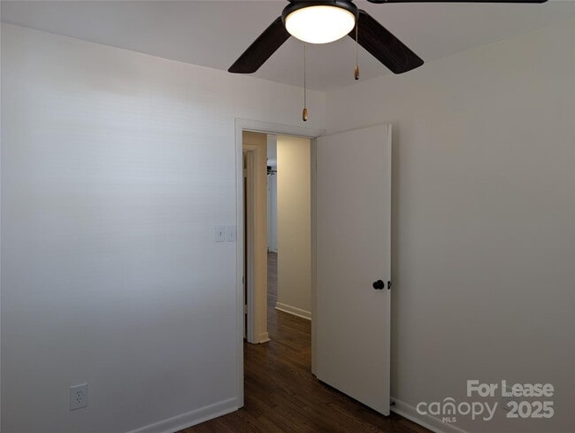 Building Photo - 20114 Washam St