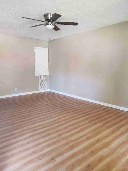 Building Photo - 1413 Tangora Ln