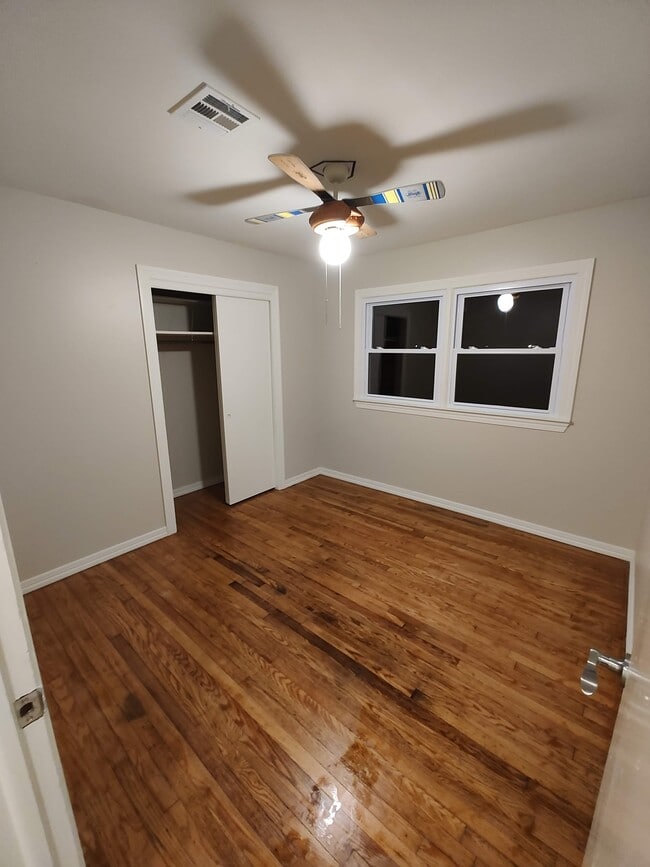 Building Photo - 2025 N 432