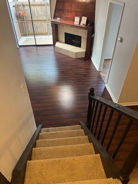 Building Photo - 883 Dublin Dr